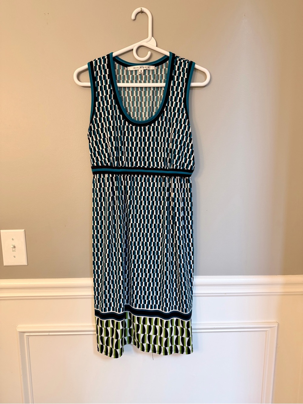Max Studio Sleeveless Geometric Print Midi Dress in Teal black/White